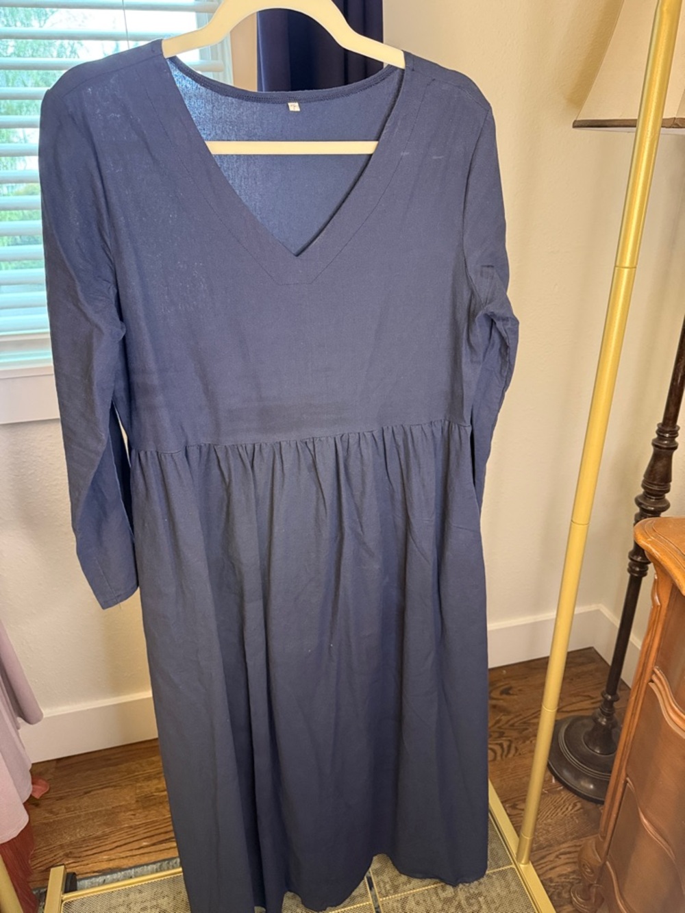 Women's Navy V-Neck Long Sleeve Maxi Dress